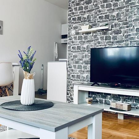 Dream Rental Pirot Apartman Bagian luar foto