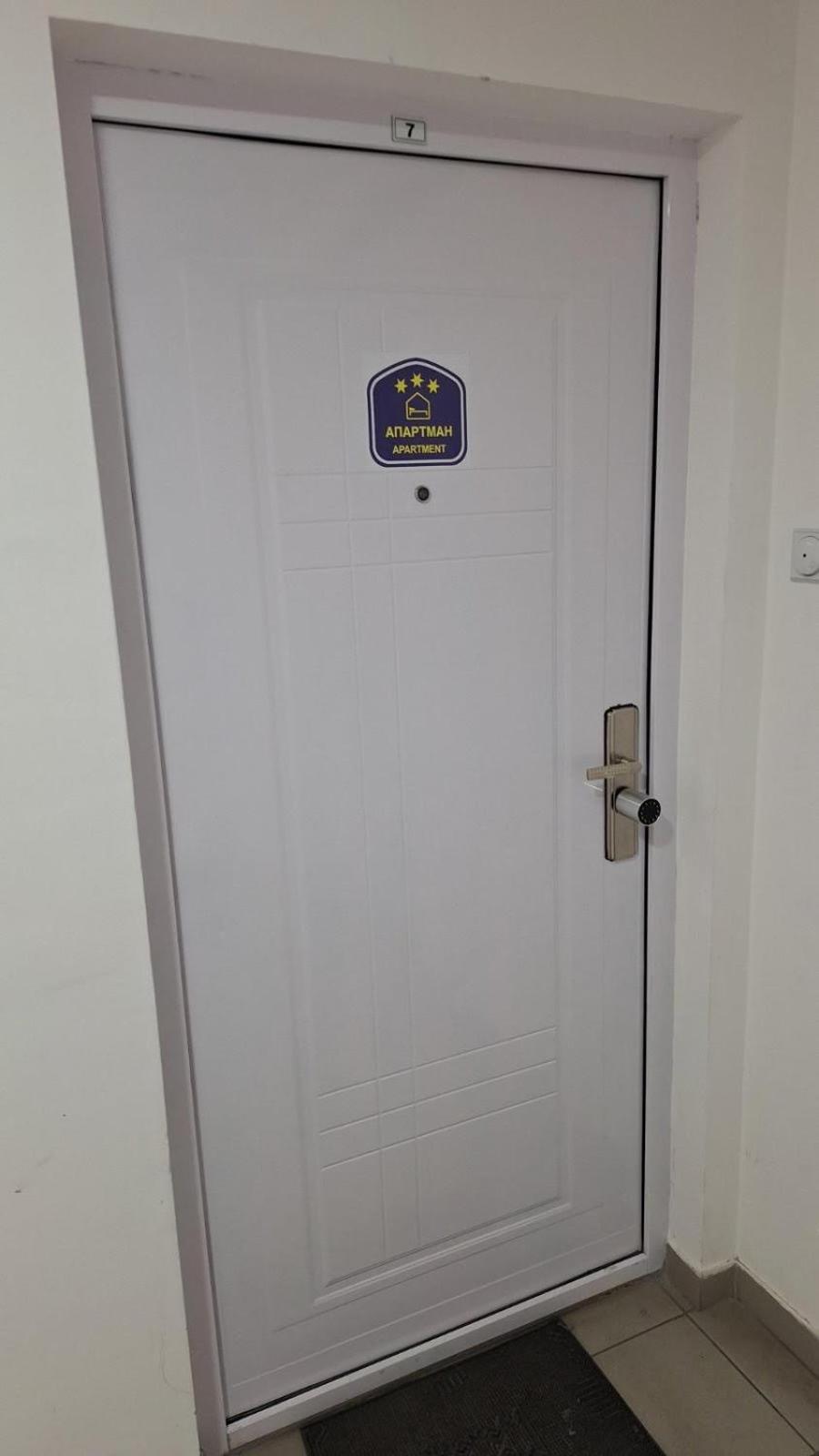 Dream Rental Pirot Apartman Bagian luar foto